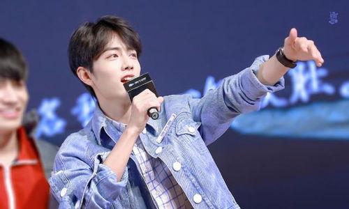 今日头条王一博吃瓜视频,揭秘娱乐圈幕后真相