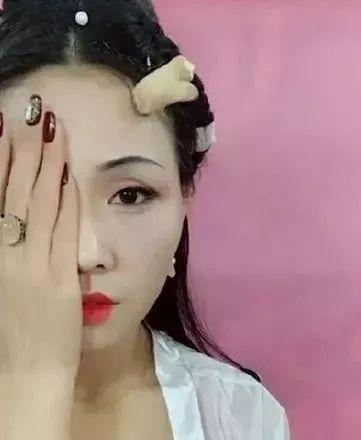 吃瓜爆料化妆图片,化妆前后对比图大曝光！