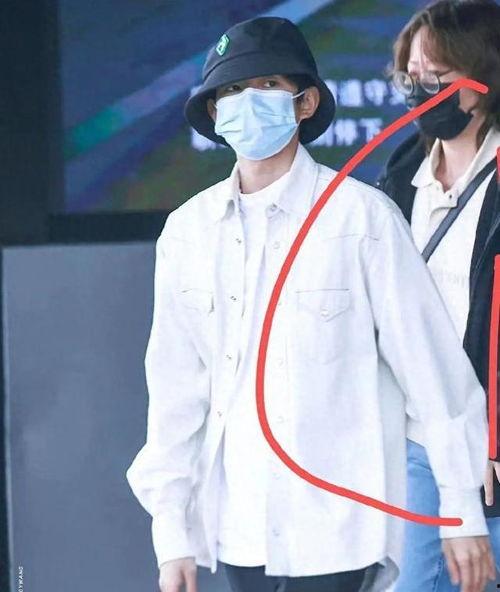 吃瓜爆料王源,吃瓜爆料背后的明星生活揭秘