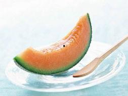 哈密瓜表皮有点黑可以吃吗,能否放心食用揭秘