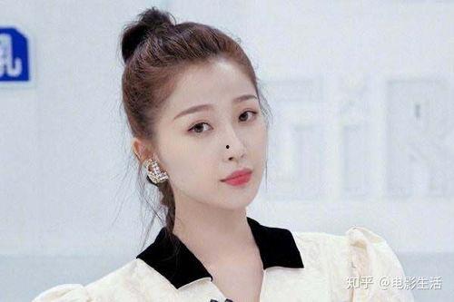 虞书欣爆料吃瓜,揭秘娱乐圈背后的惊人真相