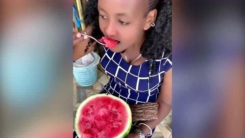 黑妹吃瓜,揭秘娱乐圈幕后故事