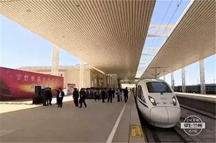 今日瓜州到敦煌的火车,穿越丝绸之路的铁路奇观