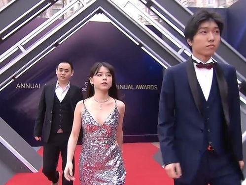 真香吃瓜黑料在线观看,全网热议直播大揭秘